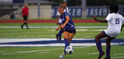 HUNTER KING | DISPATCH RECORD Ever Richardson plays a pass during the Lady Badgers’ match against Jarrell. She made multiple assists during the short season in 2024.