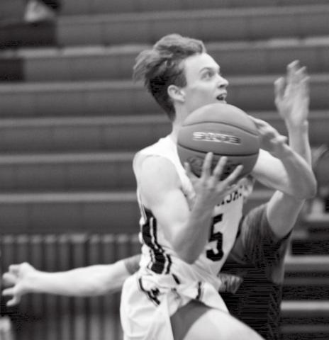 Parker Gibbs goes for a layup in the Badgers’ home game against Georgetown East View. JEFF LOWE | DISPATCH RECORD