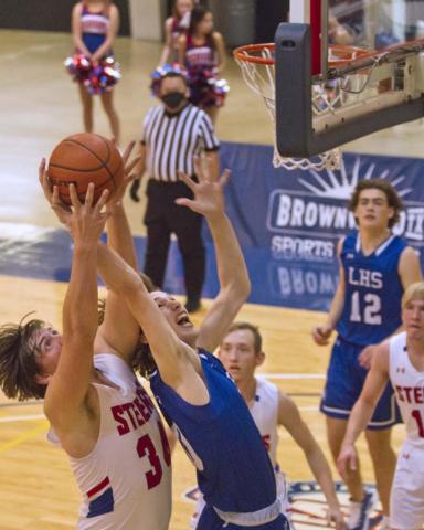 LHS wins bi-district, after trailing by six in fourth quarter