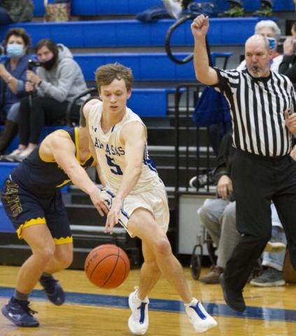 Badgers’ district finale delayed due to weather