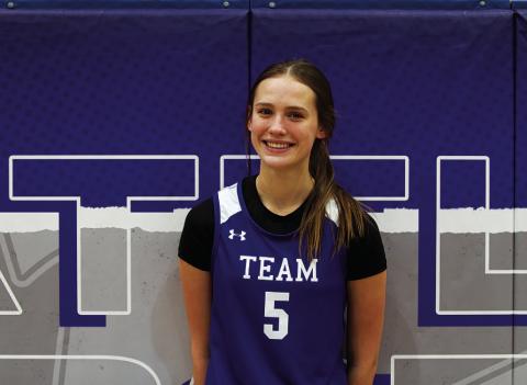 Name: Lainey Dixon