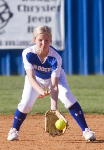 JV softball wins by one in district opener
