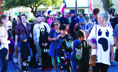 Hundreds of visitors gathered for Vision Lampasas’ annual Squared Silly event, which was moved to Sunday due to bad weather last Saturday afternoon. HUNTER KING | DISPATCH RECORD