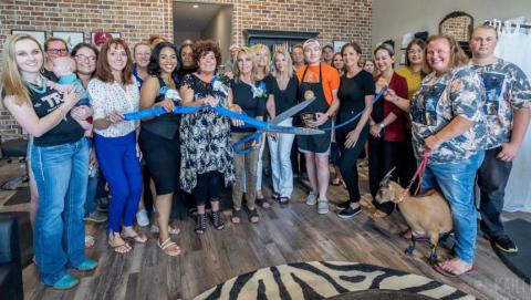 New salon holds grand opening