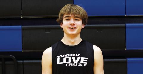 Name: Jax Pratus Class: Junior Sport: Basketball Favorite School Subject: Chemistry Favorite Vacation: Pagosa Springs, Colorado One Person To Meet: Jesus Main Goal This Season: Win district