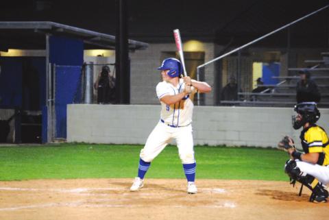 Avery Smith loads up while waiting for a pitch from the Gatesville starter on a night he went 2-2 at the plate with three RBIs. HUNTER KING | DISPATCH RECORD