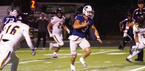 HUNTER KING | DISPATCH RECORD Readers can vote for Reed Jerome in the Austin American-Statesman Austin-area boys’ high school athlete of the week competition. The Badger quarterback received the nomination after accounting for six touchdowns last week.