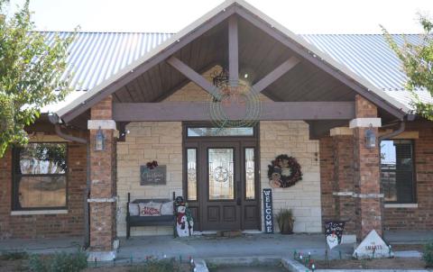 The festive home of Casey and Kevin Smart is one of the stops on this year’s Christmas Tour of Homes. The home features cowboy-style decor and is sure to bring some western inspiration to those who visit. The Smarts’ home, along with the other Lampasas County residences, will be open for touring Sunday as part of the museum’s annual yuletide fundraiser. Tour tickets are available at the Lampasas County Museum or from any museum board member. joycesarah mccabe | dispatch record