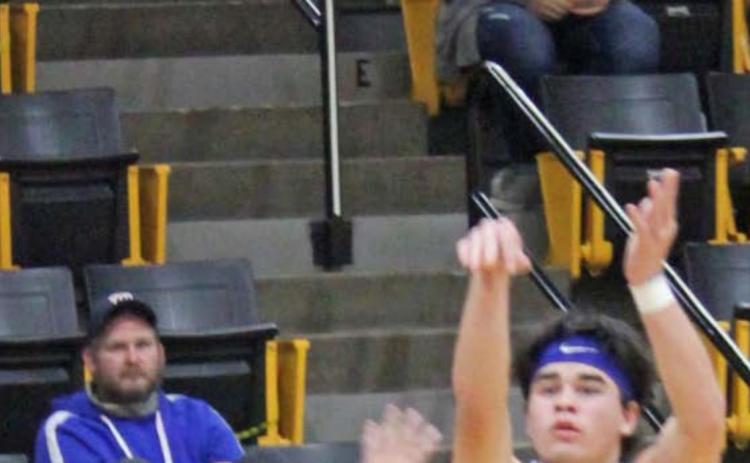 Tak Stinnett hit 2 three-pointers during a 17-0 Badger run in the third quarter on Tuesday. CHRIS YBARRA | DISPATCH RECORD