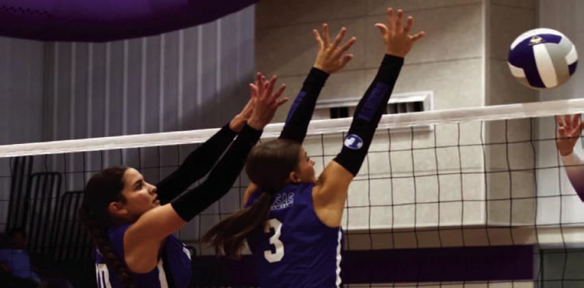 Lampasas’ volleyball team played six games in a three-day stretch, winning four of six. ANA SOFIA MEYER | DISPATCH RECORD |