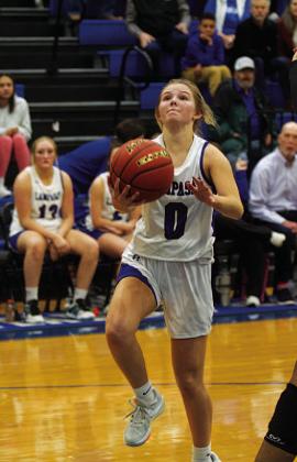 Addison Borchardt drives to the basket for a layup. HUNTER KING | DISPATCH RECORD