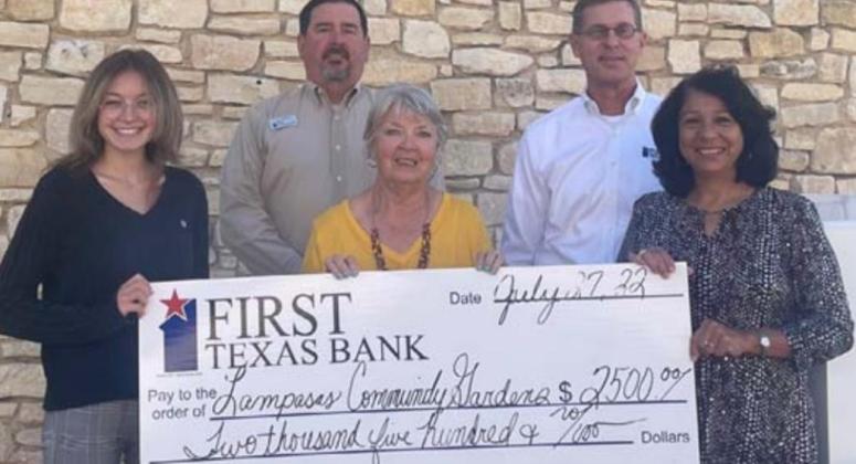 Bank donates to Community Garden