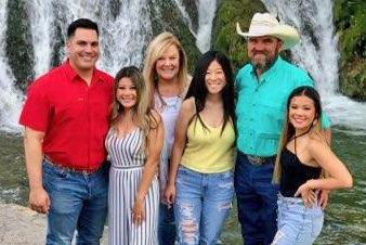 The Thompson family: Justin (Skyla’s husband), Skyla, Brenda, Sami, Mackey and Sage. courtesy photo