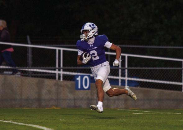 ANA SOFIA MEYER | DISPATCH RECORD Senior Jonathan Bowling returns Jarrell’s kickoff to start the first quarter.
