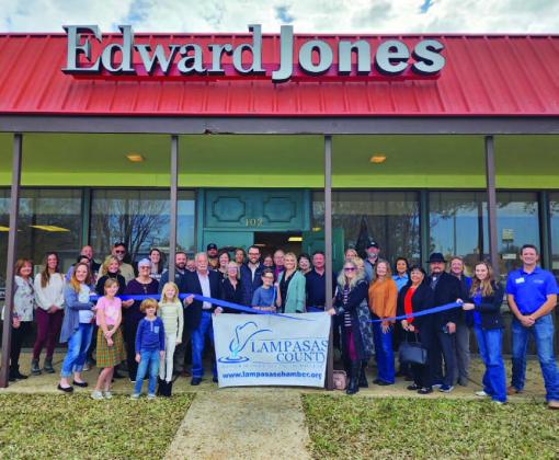 Edward Jones opens new office