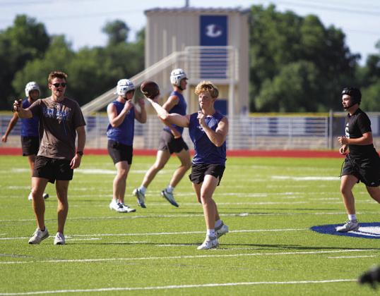 HUNTER KING | DISPATCH RECORD Ross Kothmann throws a pass during 7-on-7 against Gatesville last Wednesday.