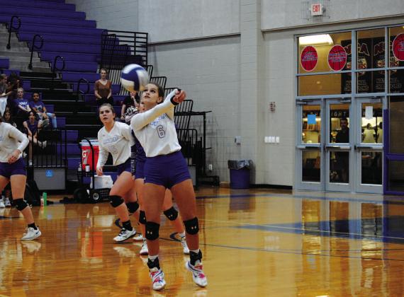 Volleyball comes up short on the road against Lago Vista