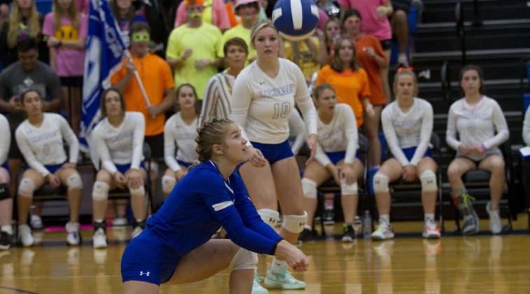HUNTER KING | DISPATCH RECORD Hadley Oncken picks up a dig during the Lady Badgers’ match against Gatesville on Tuesday.