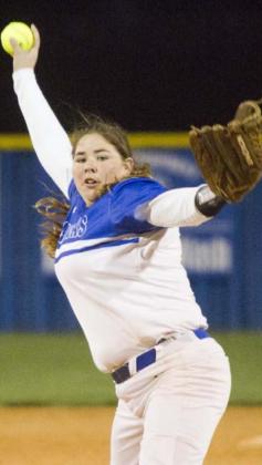 Caitlyn Sanguinet pitched a complete game as Lampasas handed the 20thranked Glen Rose Lady Tigers their only district loss. JEFF LOWE | DISPATCH RECORD