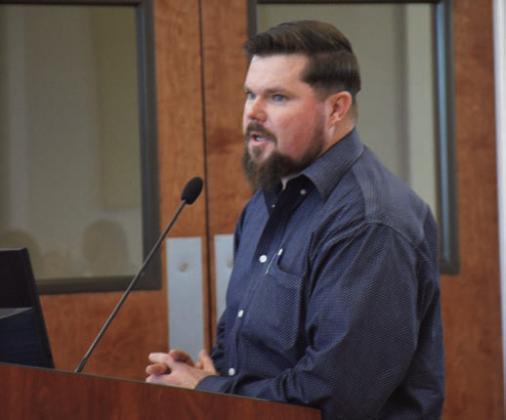 Public Works Director Stephen Sewell presents his recommendation to the council regarding membership in the Central Texas Water Alliance. ANA SOFIA MEYER | DISPATCH RECORD