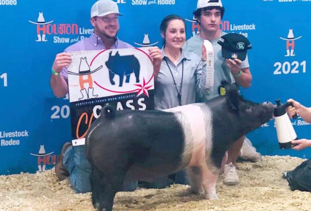 Hog exhibitor receives third place at Houston