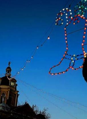 A boot-shaped decoration hangs on the Gatesville courthouse square. JEFF LOWE | DISPATCH RECORD