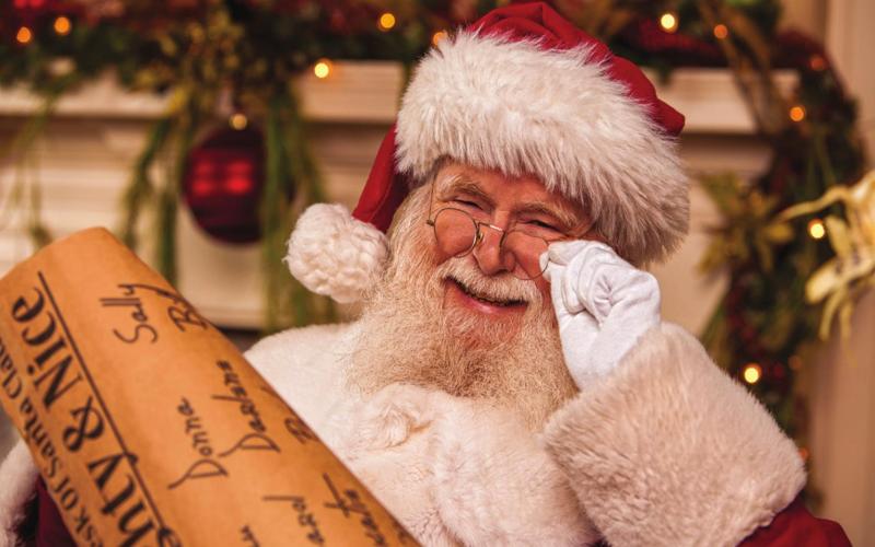 METRO CREATIVE GRAPHICS The image of a jolly, plump Santa, and the use of red and green as Christmas colors, were solidified in 1931 with a popular Coca-Cola advertising campaign.