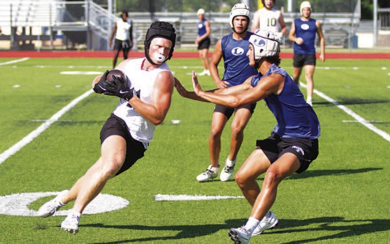 HUNTER KING | DISPATCH RECORD Tanner Chappell makes a stop on a Gatesville ball carrier.