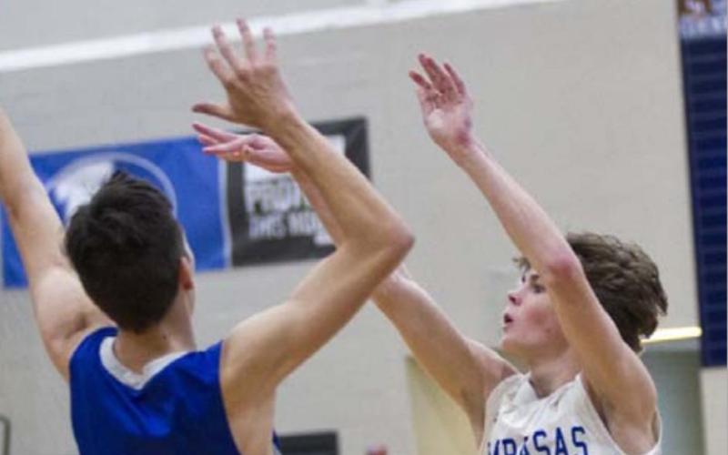 JEFF LOWE | DISPATCH RECORD Nate Borchardt, shown in the season-opener, scored a career-high 34 points Friday.