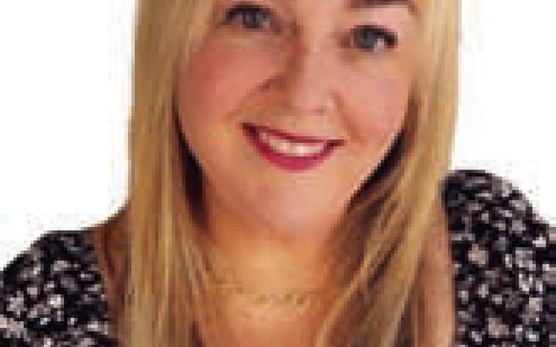 LIVING PROOF BY DANAE DE GUELLE