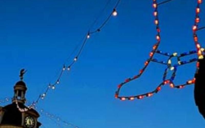 A boot-shaped decoration hangs on the Gatesville courthouse square. JEFF LOWE | DISPATCH RECORD
