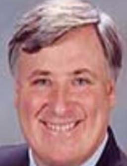 Senator aims to alter college football