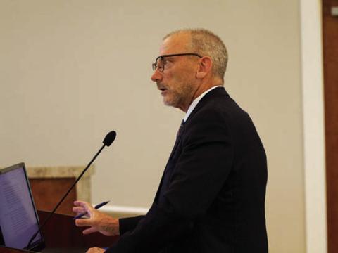 City Manager Finley deGraffenried makes his regular report during a meeting of the Lampasas City Council on Monday. HUNTER KING | DISPATCH REACORD