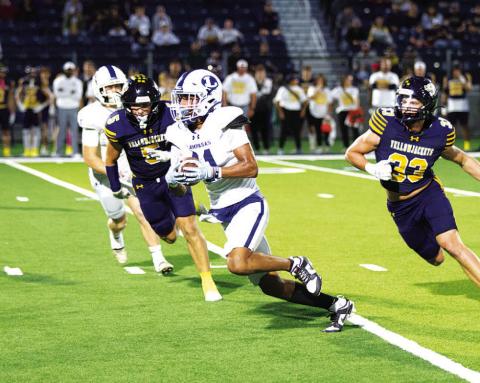 HUNTER KING | DISPATCH RECORD Jaden McElwain stood out for Lampasas on offense last week during the game against Stephenville.