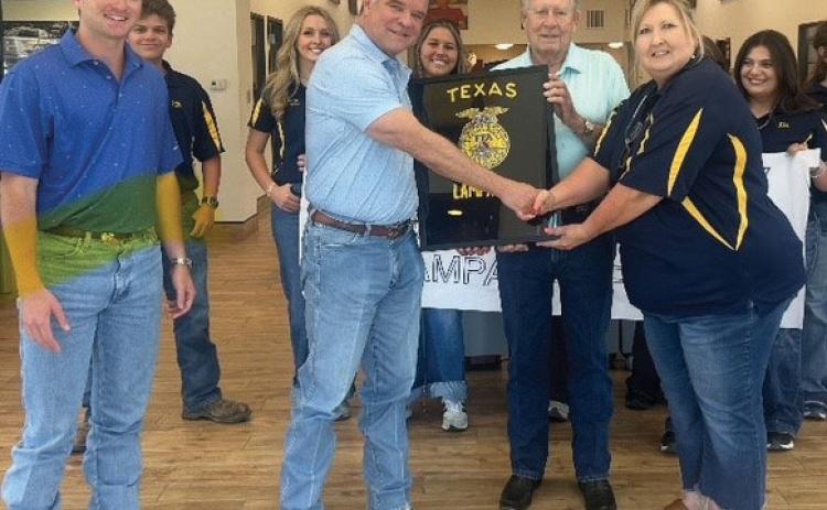 Recognizing community supporter