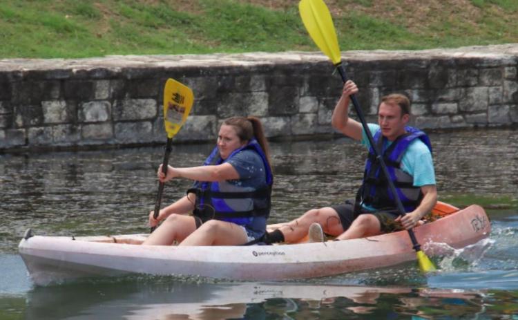 Kayakers compete in Sulphur Creek