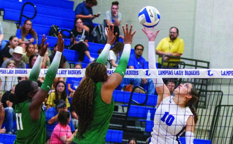 Senior middle Ysa Swain had a tough matchup at the net against Gateway’s two middles, both taller than six feet. ANA SOFIA MEYER | DISPATCH RECORD