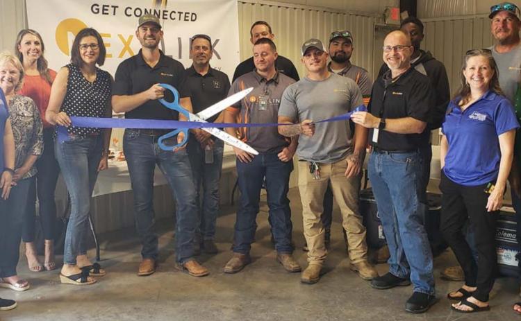 Internet service provider Nextlink holds ribbon-cutting