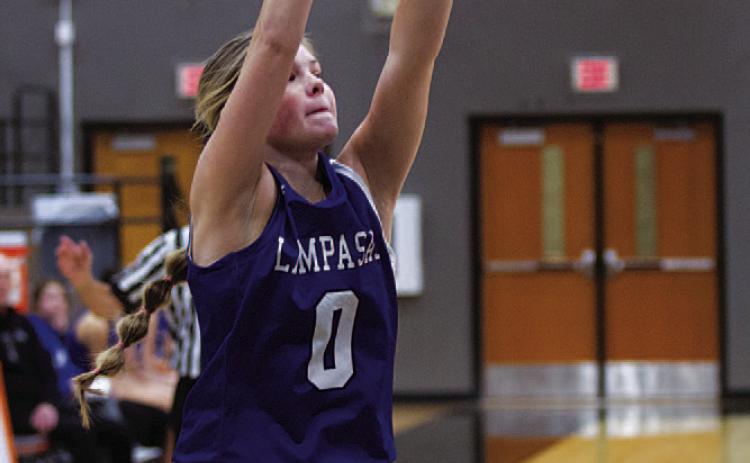 Addison Borchardt shoots a three-point shot during last Friday’s game against Llano. HUNTER KING | DISPATCH RECORD