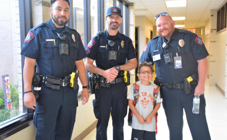 Kline Whitis students commend first responders