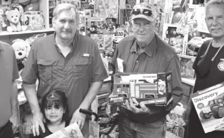 Local chiropractor gives back for the holiday