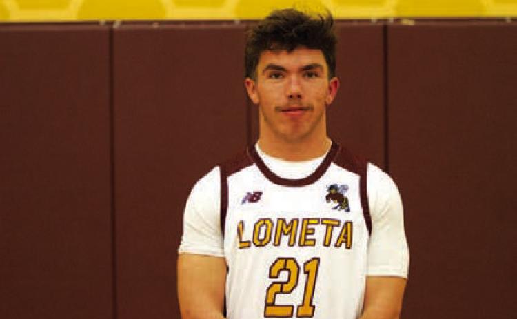 Name: Roy Carr Class: Senior Sport: Basketball, Football and Cross Country Favorite Teacher or Coach: Coach Kolby Favorite Place in Town: 7/11 One Person You Look up To: Patrick Mahomes Main Goal This Season: Get a playoff win