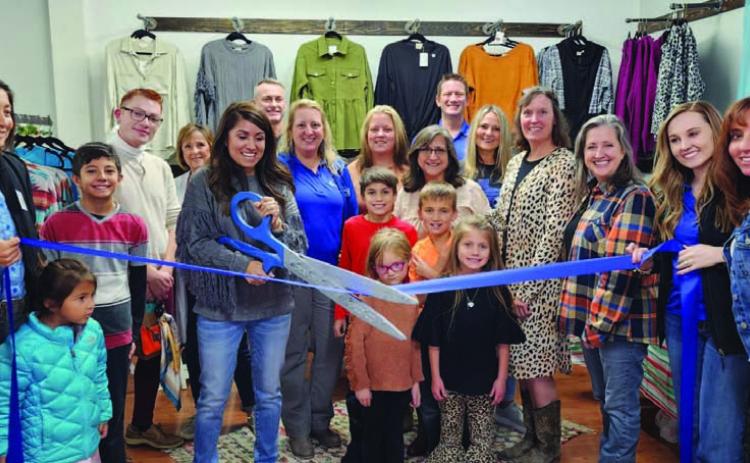 New clothing boutique opens in Lampasas
