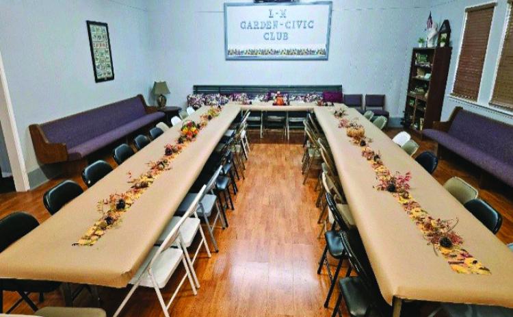 Tables were decorated by members Gail Eltgroth and Laurie Davis in preparation for the annual L-M Garden and Civic Club’s Thanksgiving dinner. COURTESY PHOTO