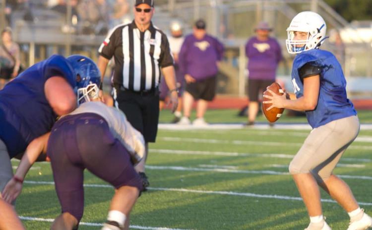 Badgers host Marble Falls in football scrimmage