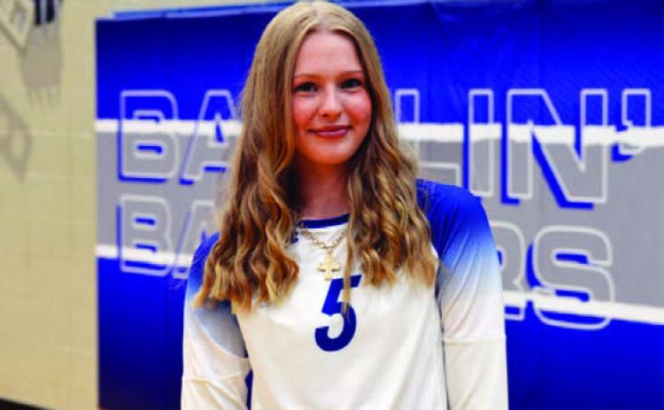 Name: Mattie McBeth Class: Sophomore Sport: Volleyball Favorite Athlete: Logan Lednicky Favorite Hobby: Baking Favorite Food: Ellie’s Chocolate Chip Cookies Favorite Movie: How to Lose a Guy in 10 Days