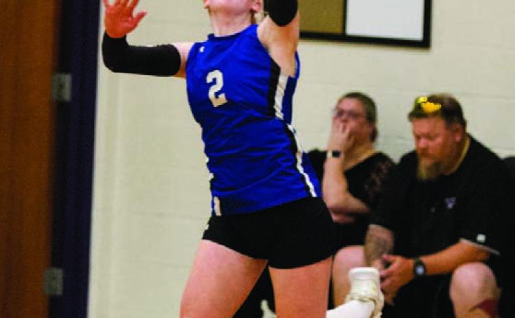 Junior setter Ellie Felkner served up two aces against Marble Falls on Tuesday night. Despite the loss, Felkner’s setting has been a consistent asset for the Lady Badgers. ANA SOFIA MEYER | DISPATCH RECORD