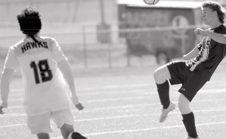 Nate Abken (15) moves the ball in a recent game. JEFF LOWE | DISPATCH RECORD
