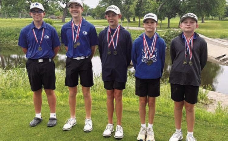 COURTESY PHOTO | LAMPASAS ATHLETICS FACEBOOK The middle school boys golf team showcase their medals.