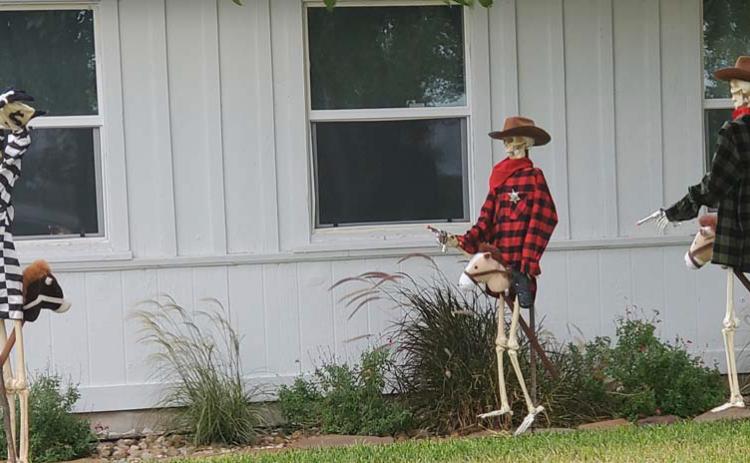 Neighbor creates some Halloween fun